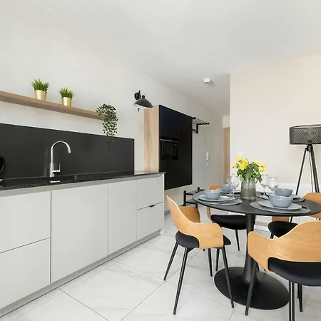 Perłowa Przystań Eleganckie Studio z Parkingiem i Basenem w Kołobrzegu by Noclegi Renters Apartament *