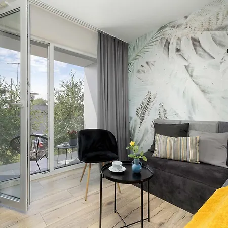 Apartament Perłowa Przystań Eleganckie Studio z Parkingiem i Basenem w Kołobrzegu by Noclegi Renters *