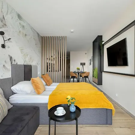 Perłowa Przystań Eleganckie Studio z Parkingiem i Basenem w Kołobrzegu by Noclegi Renters Apartament Kołobrzeg