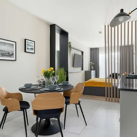 Perłowa Przystań Eleganckie Studio z Parkingiem i Basenem w Kołobrzegu by Noclegi Renters Apartament Kołobrzeg